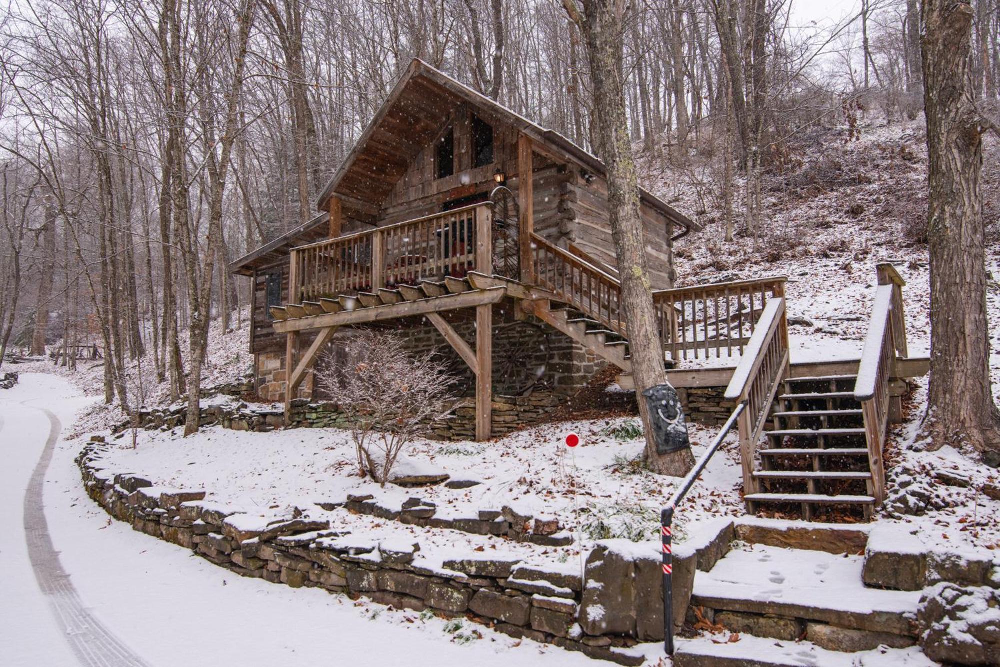 Moore House Inn & Cabins Marlinton Exterior foto