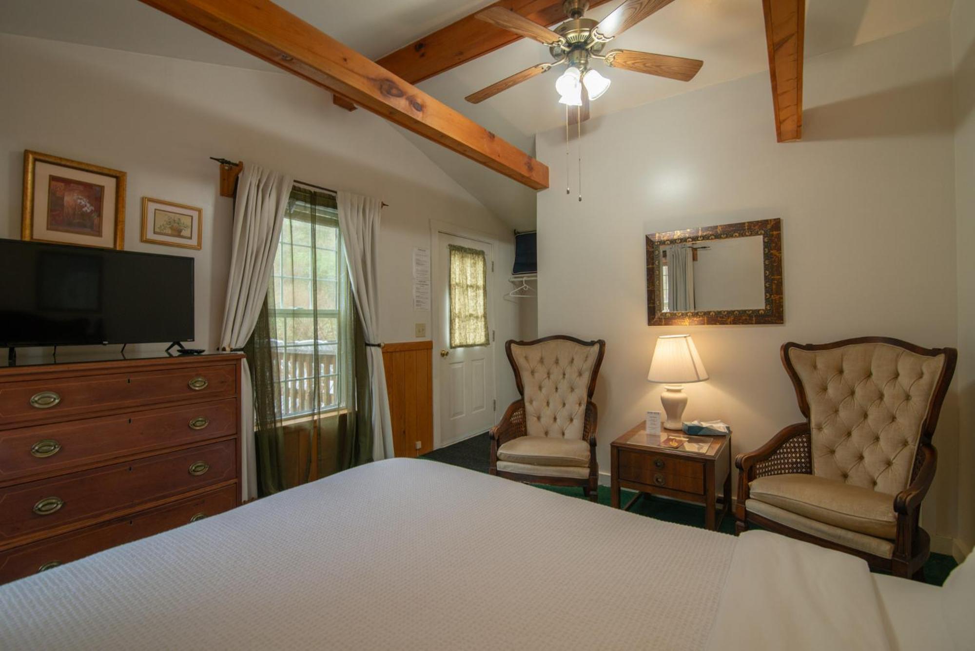 Moore House Inn & Cabins Marlinton Habitación foto
